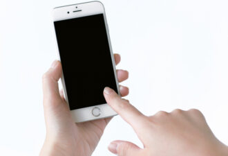 iphone対応のアプリがあるFX業者で取引を始める手順